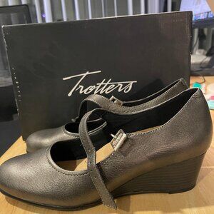 Trotters Willow Mary Jane Wedge New in Box Pewter Leather Size 10 W